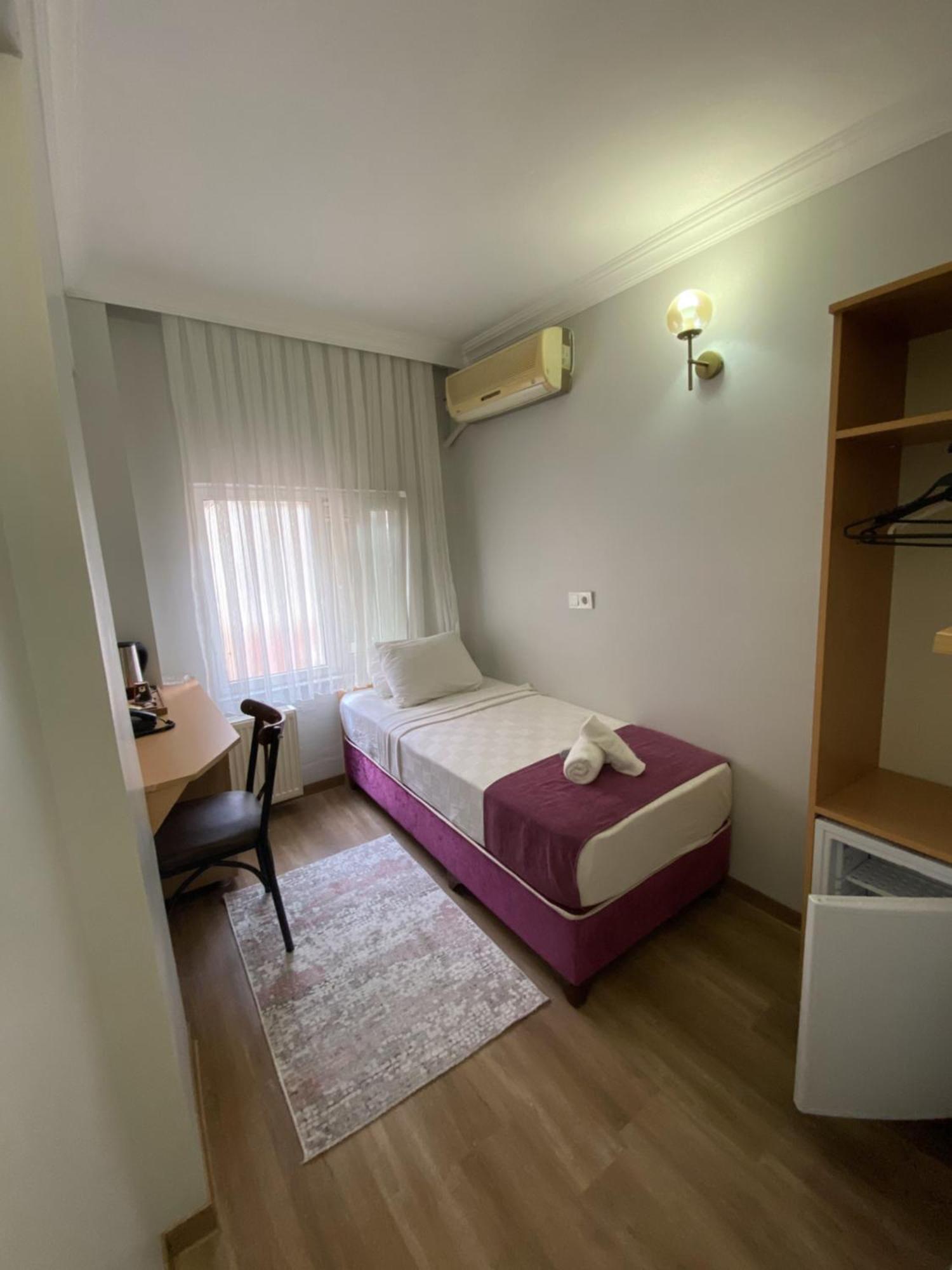 Hotel Oezsefa อิสตันบูล ภายนอก รูปภาพ