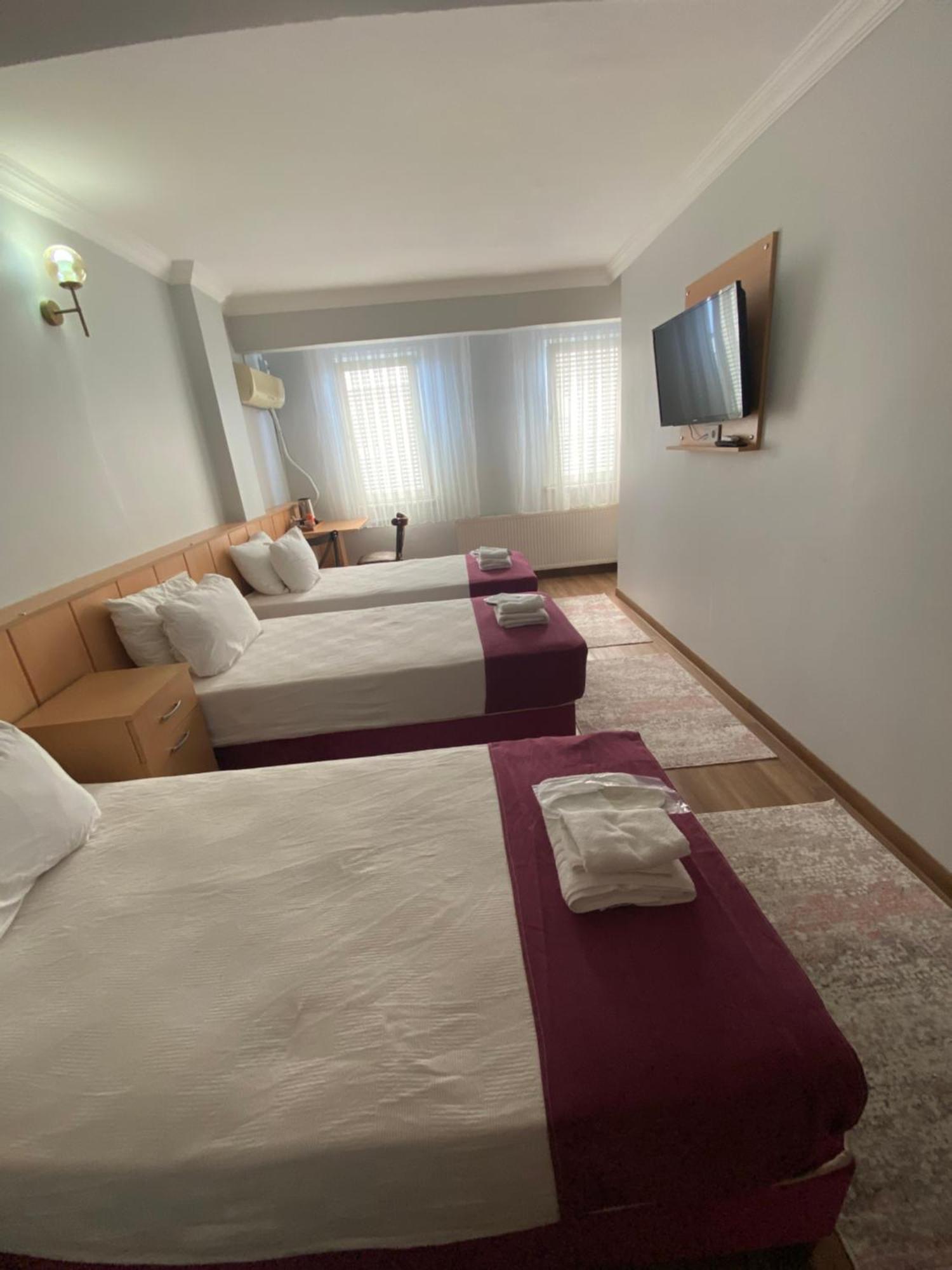 Hotel Oezsefa อิสตันบูล ภายนอก รูปภาพ