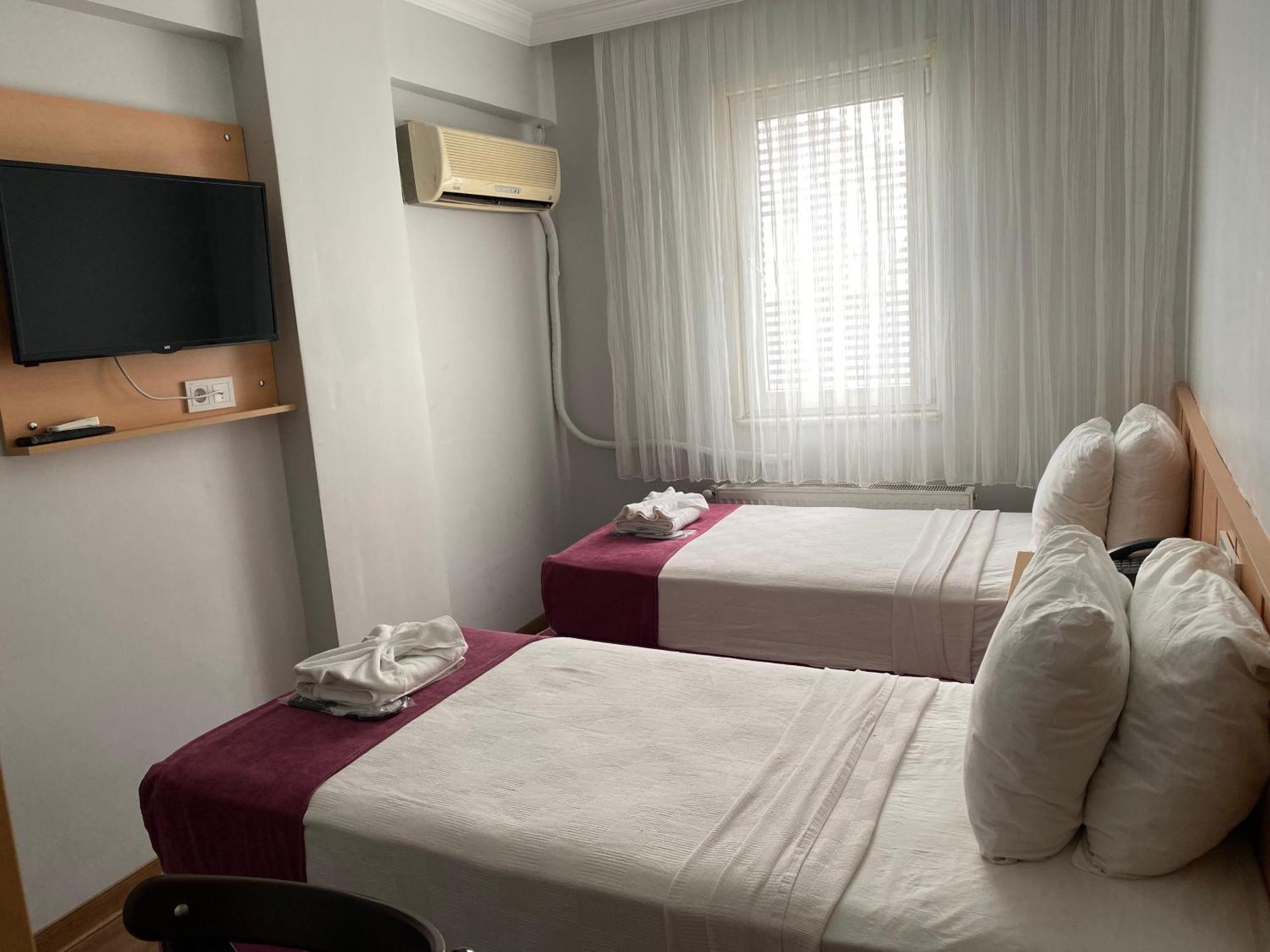 Hotel Oezsefa อิสตันบูล ภายนอก รูปภาพ