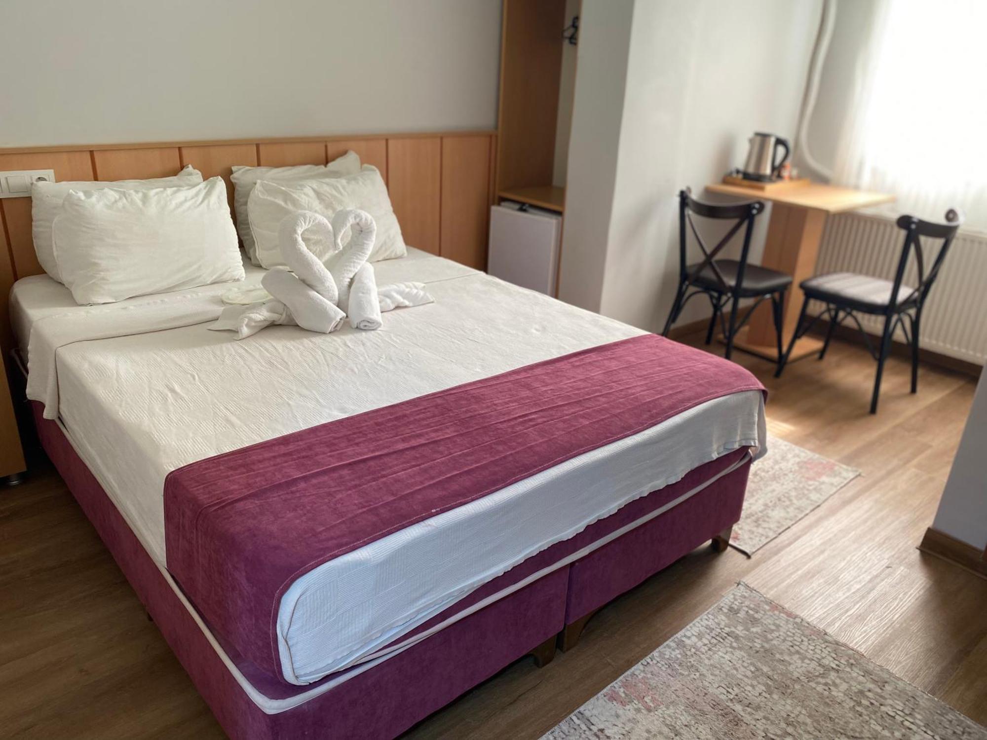 Hotel Oezsefa อิสตันบูล ภายนอก รูปภาพ